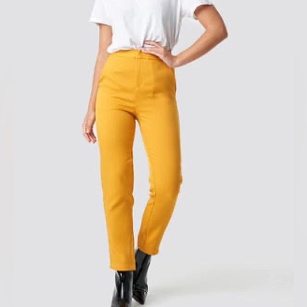 Vintage inspired UNIF High-Rise Cropped Tapered Pants in Yellow - Picture 2 of 12